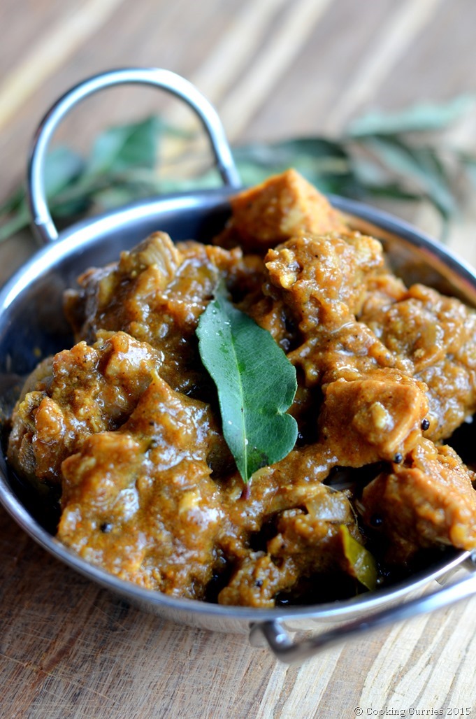 Varutharacha Chicken Curry ~ Kerala Style ~ Chicken Curry with a Roasted Coconut and Spices Sauce - Cooking Curries