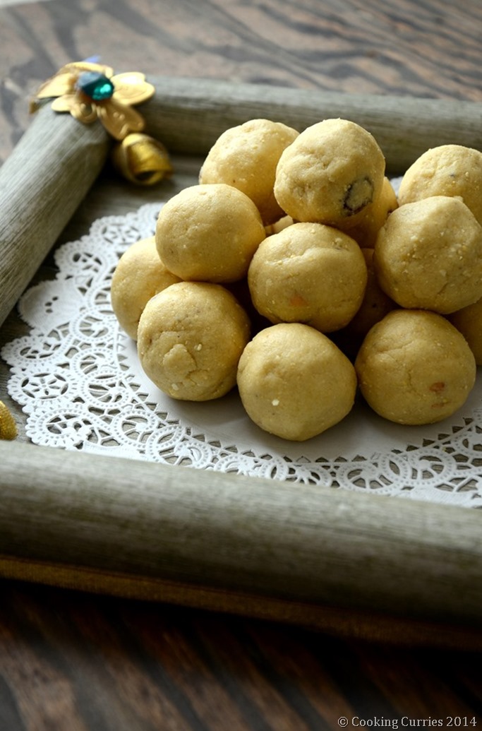 Maaladdu Maladu Maa Laddo Pottukadalai Laddoo - Diwali Recipe - Mirch Masala