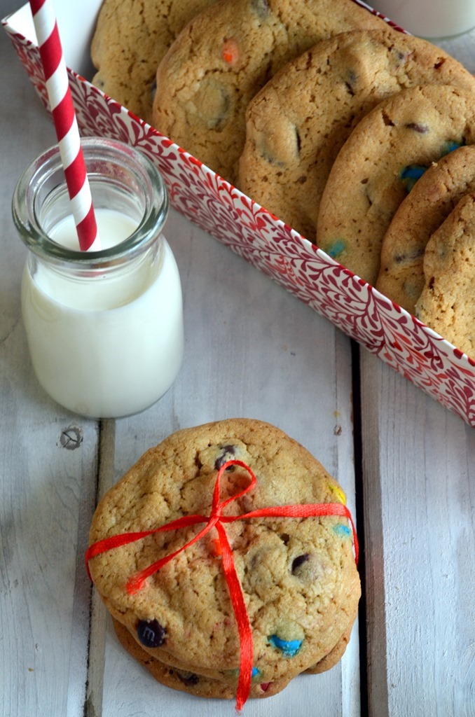Chocolate Chip MnM Cookies - Christmas Cookies, Holiday Cookies - Cooking Curries (6)