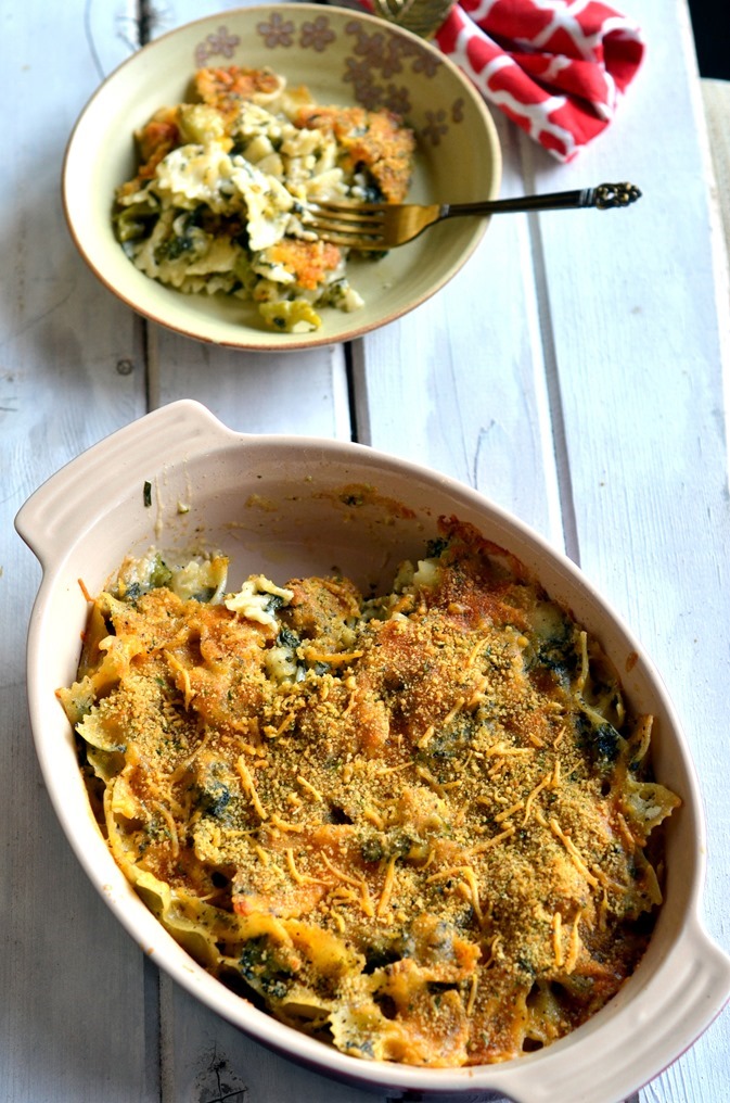 Spinach Broccoli Pasta Casserole - A delicious weeknight dinner recipe - Vegetarian Pasta Recipe