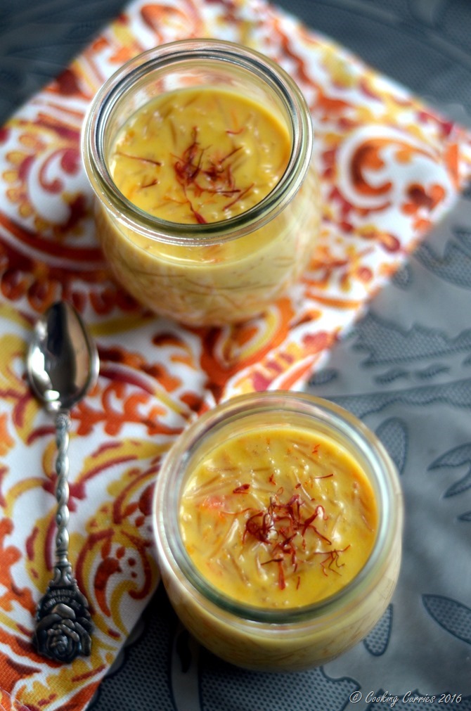Carrot Semiya Payasam - Carrot Vermmicelli Pudding - www.cookingcurries.com (2)