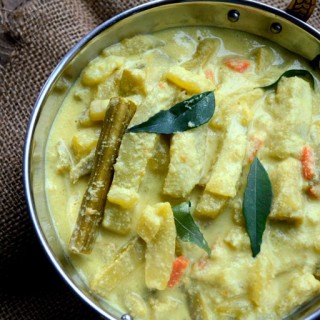 Avial ~ Kerala Mixed Vegetable Curry with Coconut and Yogurt. Vegetarian. Kerala Sadya Recipe for Vishu / Onam Sadyas (Feast) www.cookingcurries.com