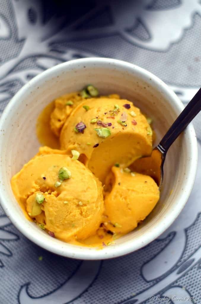 Vegan Mango Ice Cream with Pisachios - No Added Sugar - www.cookingcurries.com (10)