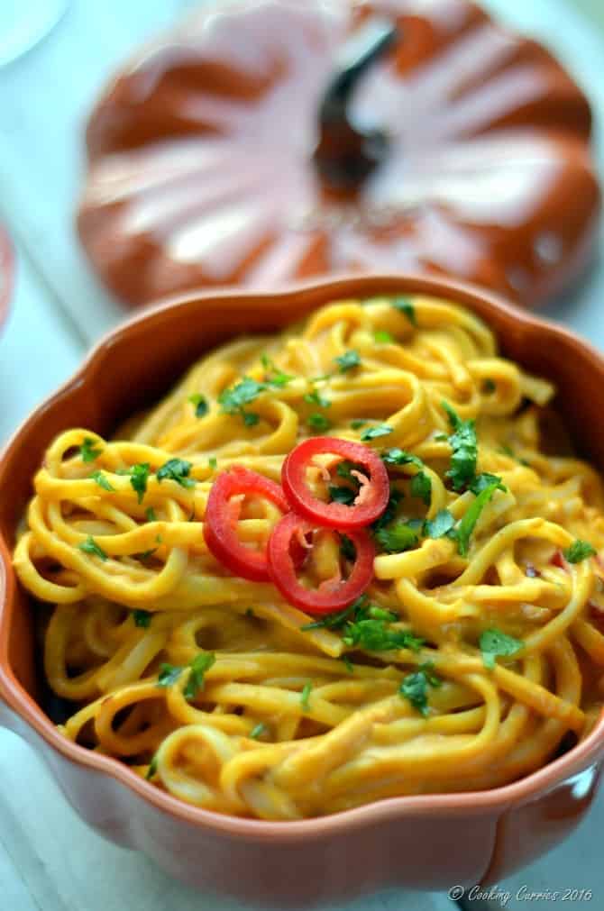 Spicy and Creamy Pumpkin Linguine - A Fall Recipe - www.cookingcurries.com (3)