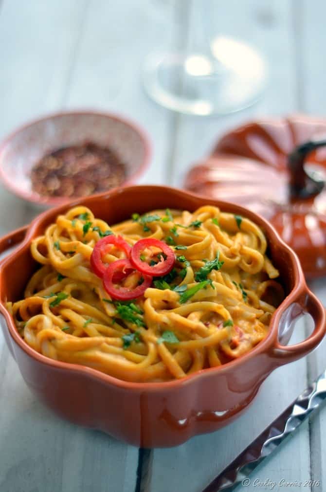 Spicy and Creamy Pumpkin Linguine - A Fall Recipe - www.cookingcurries.com (5)