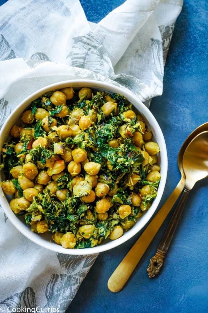 Spinach and Chickpea Saute with Coconut #Vegan #Vegetarian #IndianFood