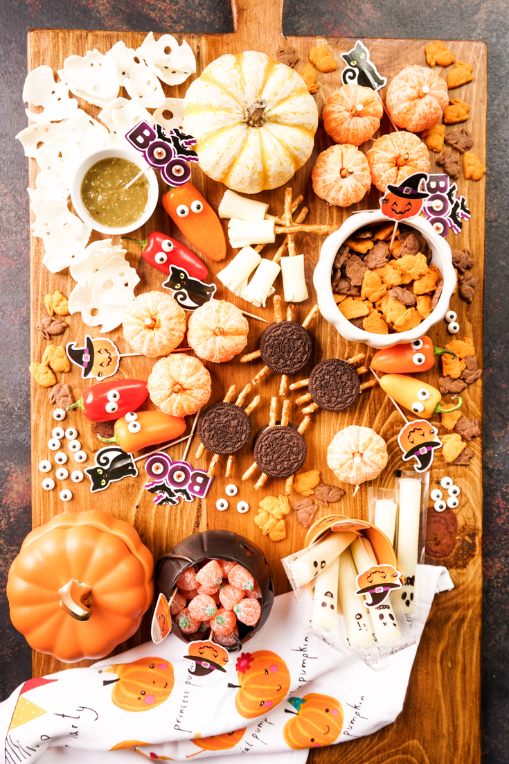 Assortment of things on a Hallween themed snack board